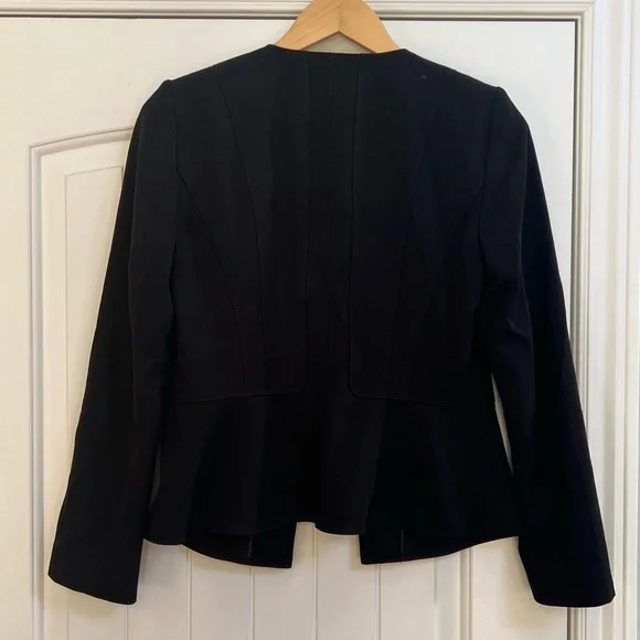 Fitted Ruffle Collar Blazer Jacket - Picture 4 of 11